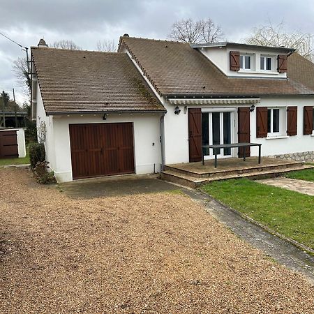 Maison Au Calme Avec Riviere A Cote De Chartres Saint-Prest Exteriör bild